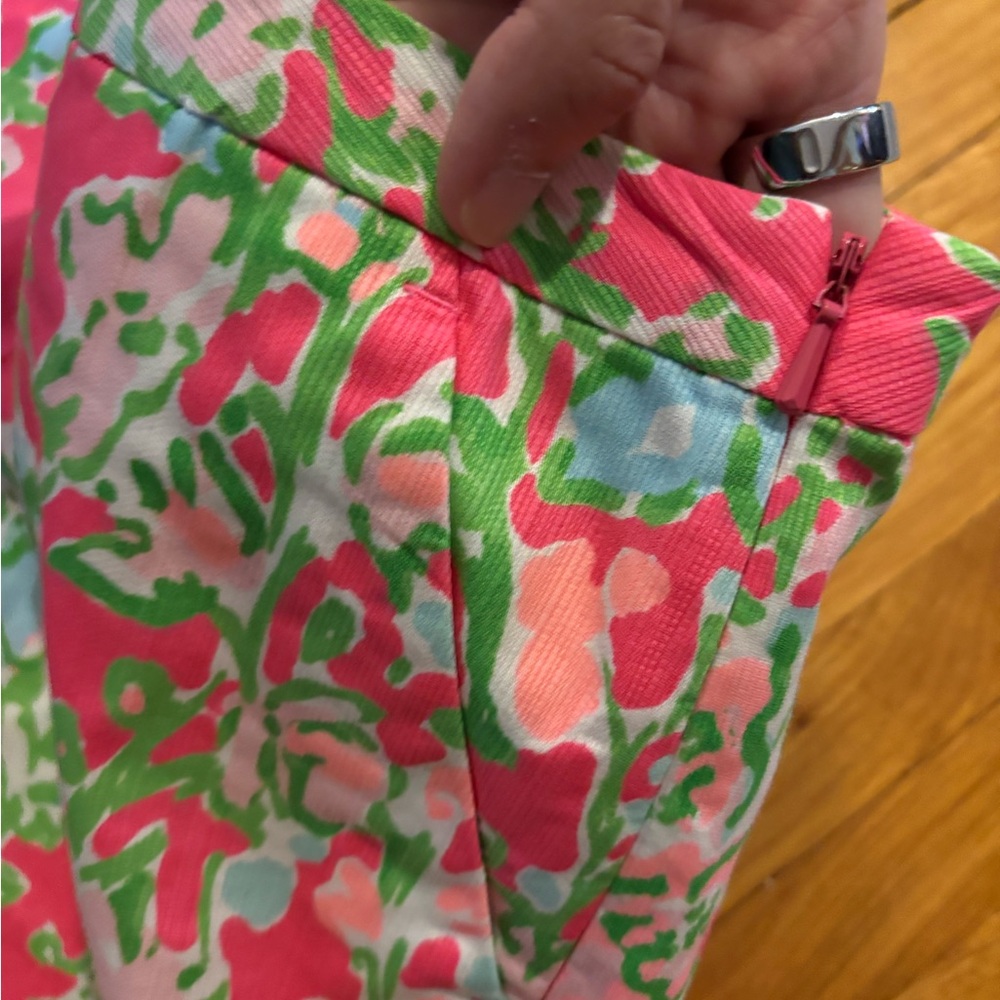 EUC Lilly Pulitzer shorts - Picture 3 of 9